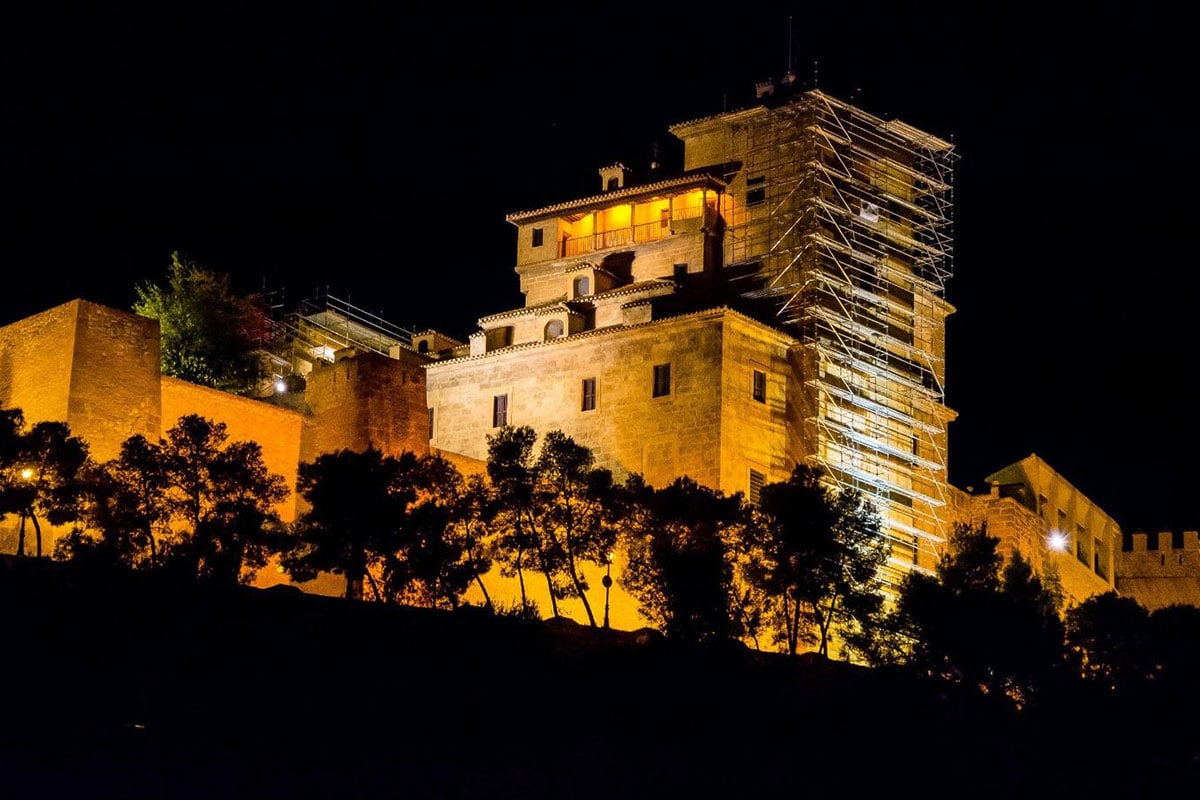 bastides per a façanes per rehabilitar el castell de Caravaca de la Cruz