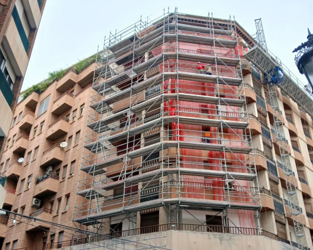 rehabilitación de fachada en Elche