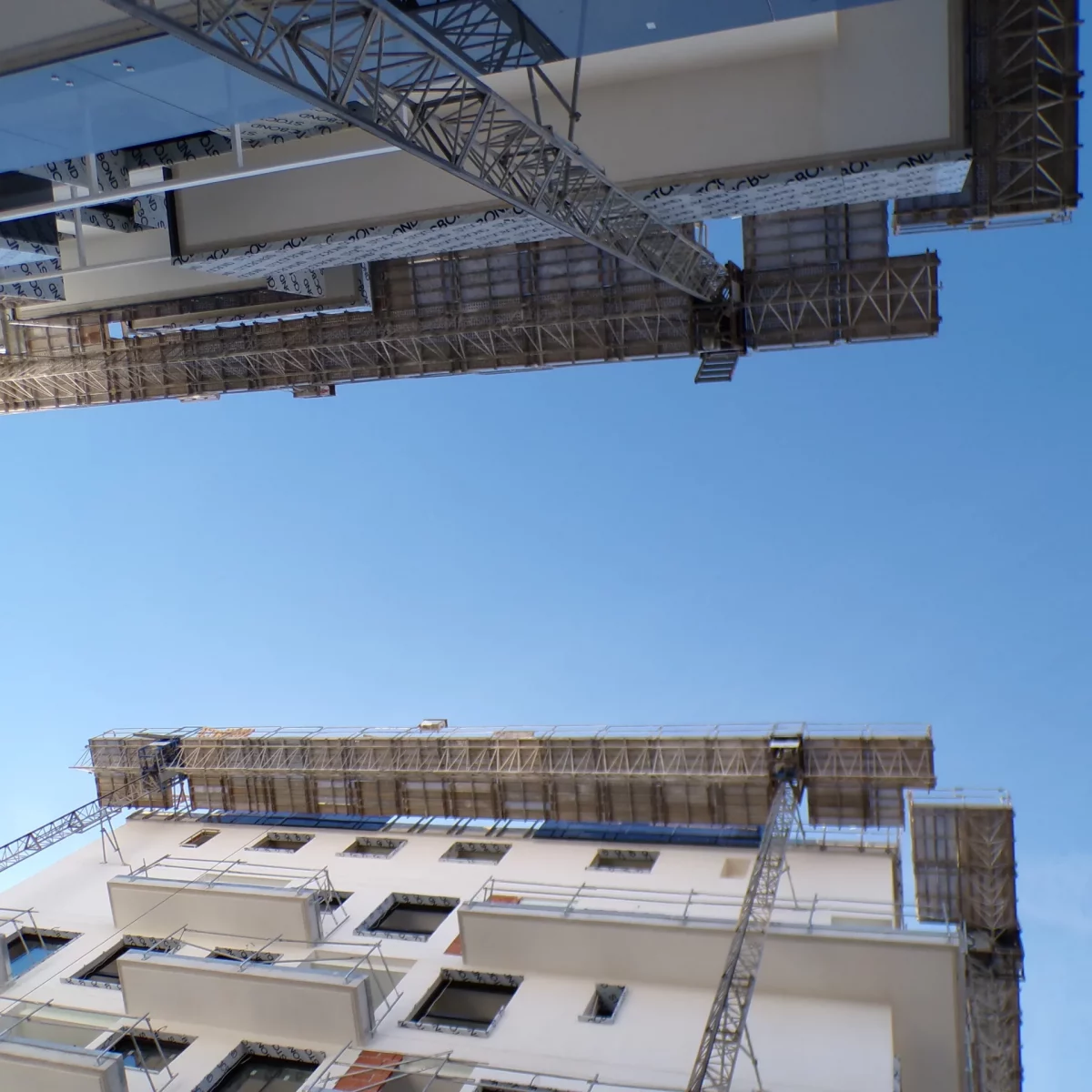 Plataformas motorizadas de cremallera con balcones modulares