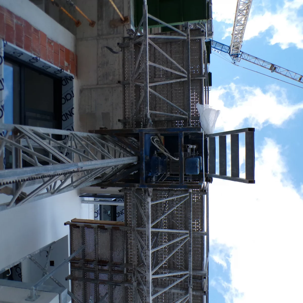 Plataformas motorizadas de cremallera con balcones modulares