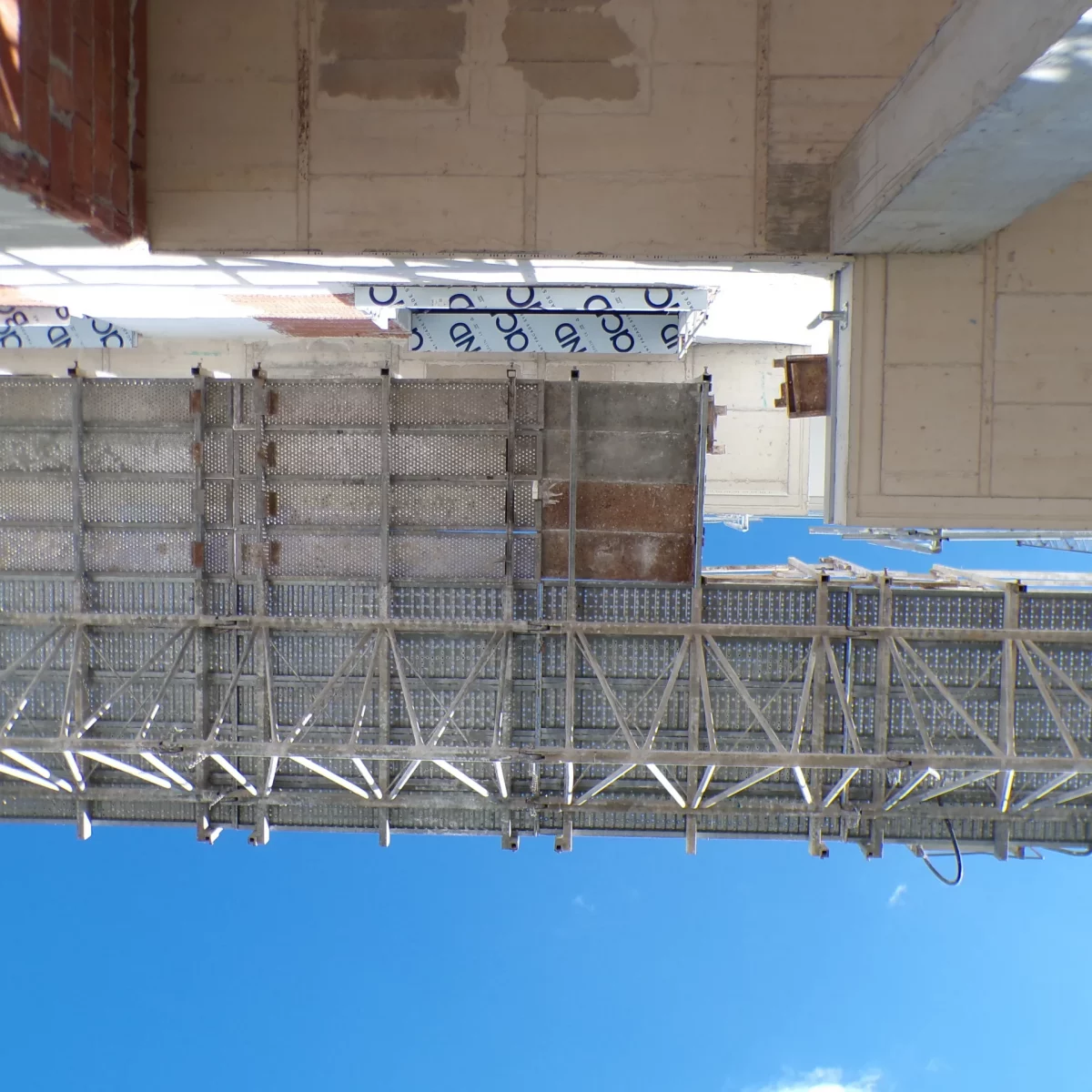 Plataformas motorizadas de cremallera con balcones modulares