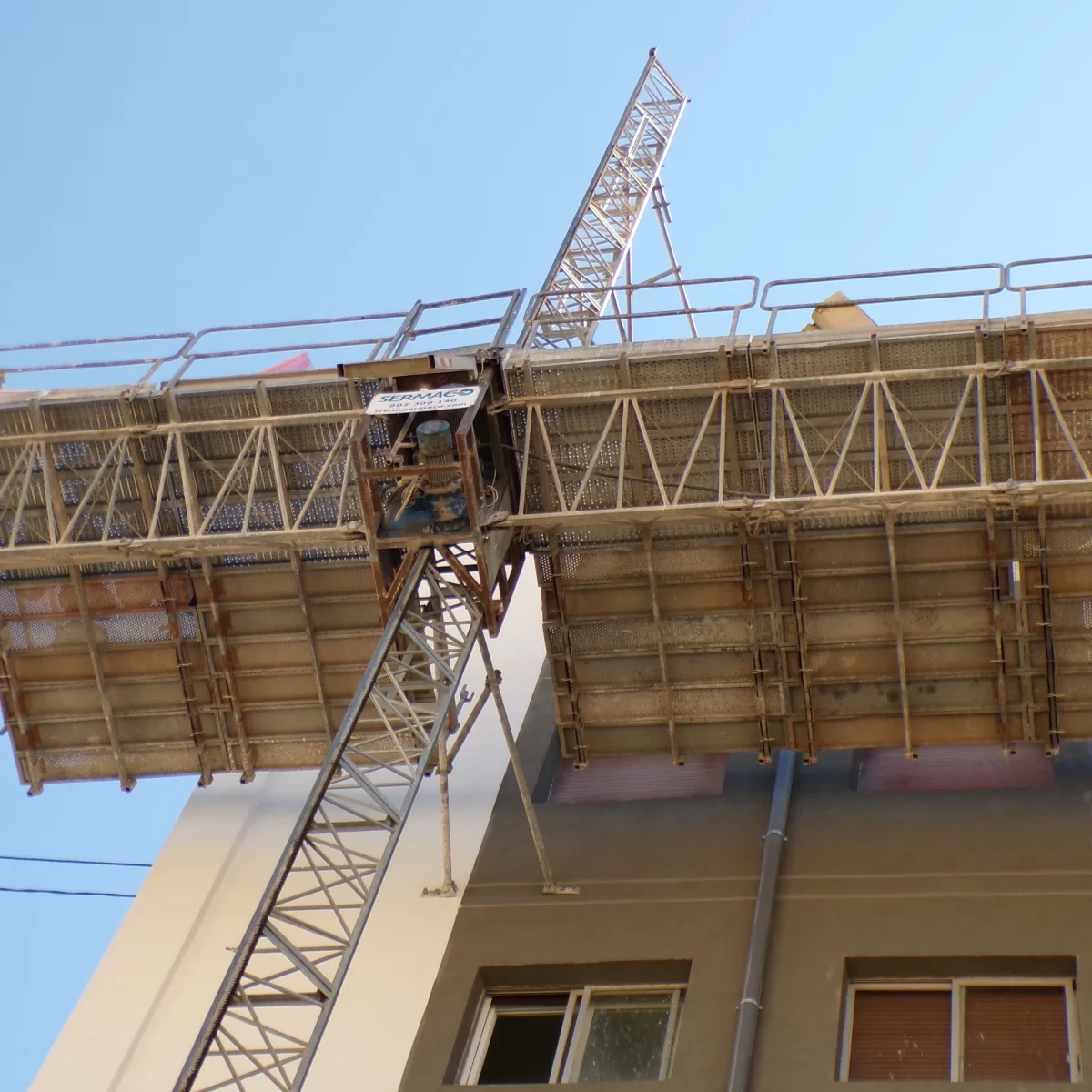 Alquiler de plataformas motorizadas